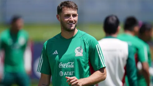 Santi Giménez desde el Tri.