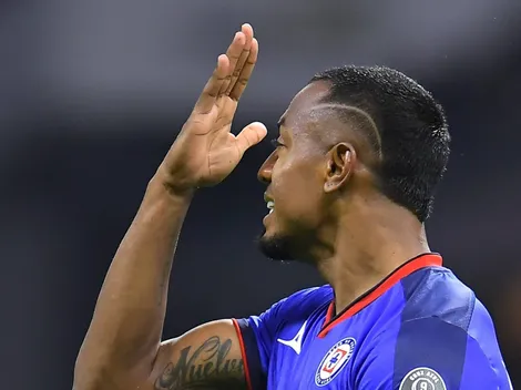 Ditta presume de 'tableta' en la playa