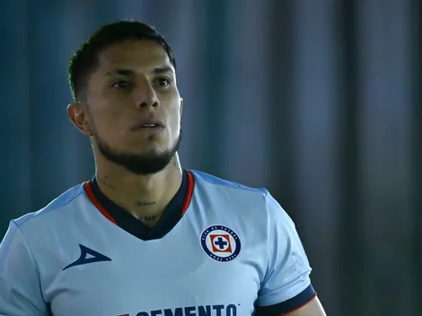 Carlos Salcedo está recuperado para jugar el Clásico Joven ante América