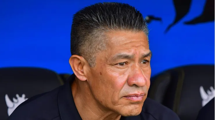 Los Diablos Rojos anunciaron la salida del entrenador mexicano y ahora su futuro podría estar ligado al de los cementeros.