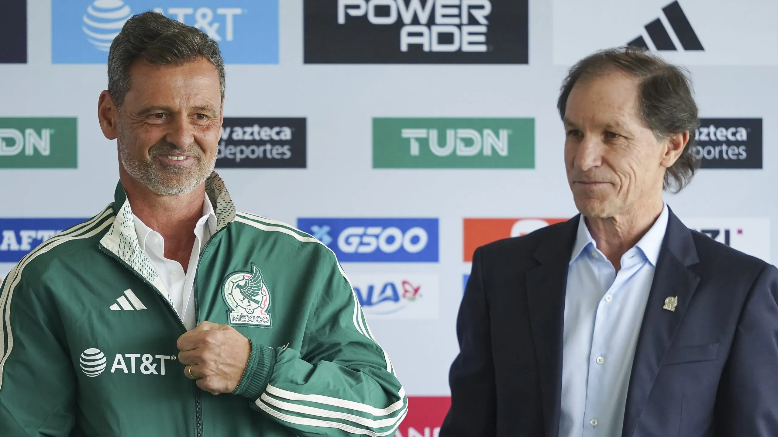 El día que Ordiales presentó a Cocca en el Tri. (Imago 7)