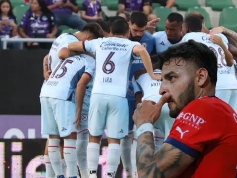 Por estos 4 jugadores Chivas negociaría por Alexis Vega