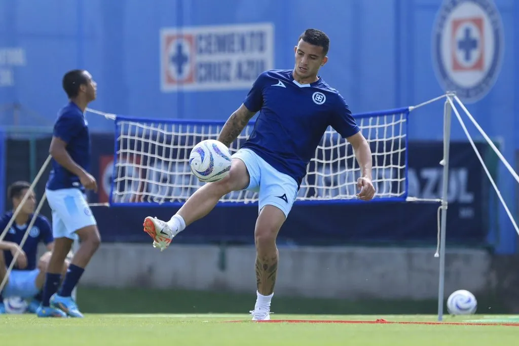Kevin Castaño estaría listo para reemplazar a Erik Lira. (Foto: Cruz Azul)