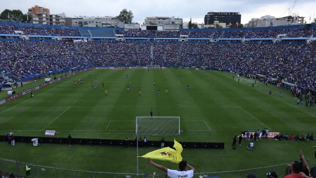El Estadio Azul habría sido embrujado, según Mhoni Vidente. (Foto :Imago7)