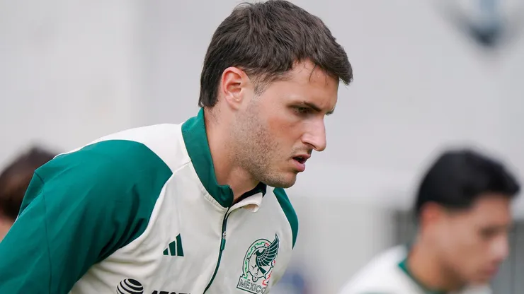 Santiago Giménez, ex delantero de Cruz Azul.