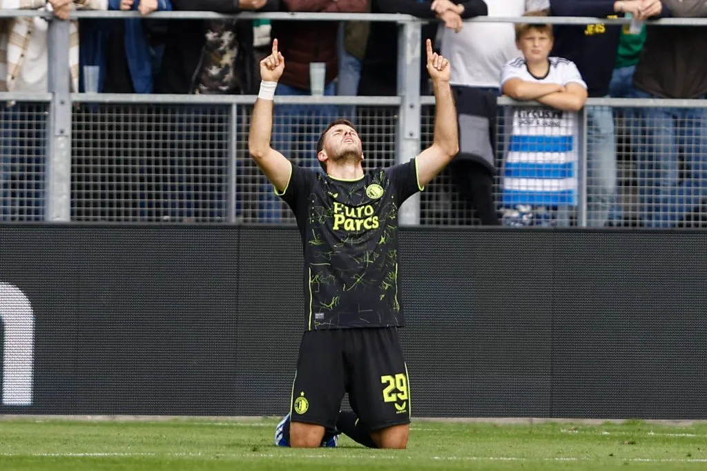 Inter de Milan está interesado en fichar a Santiago Giménez (Imago)