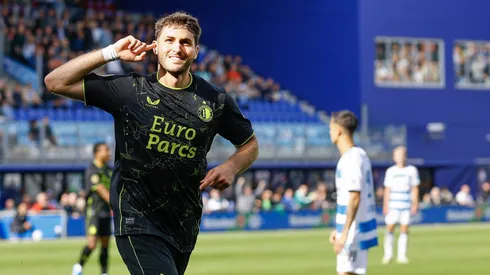 Santiago Giménez suma 12 goles en la Eredivisie