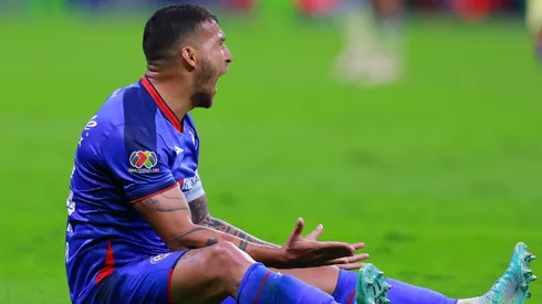 Juan Escobar fue amonestado ante Pumas