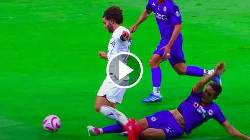 Chino Huerta adelantó a Pumas con un polémico penal