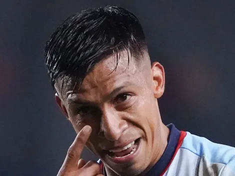 Sepúlveda 'hace un Santi Giménez' y anota tres en victoria de Cruz Azul