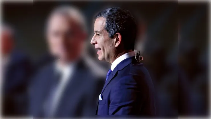 Javier Alarcón, confeso aficionado de Cruz Azul.