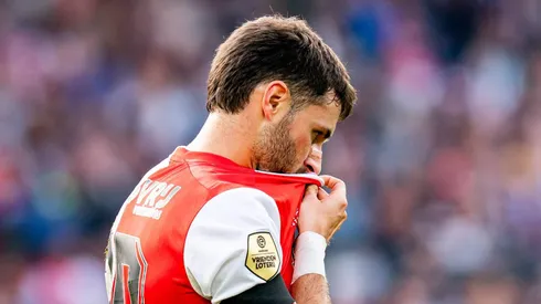 Santiago Giménez no ha debutado en la Champions League