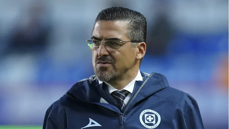 El entrenador de los cementeros está siendo cuestionado después de los malos resultados del equipo.