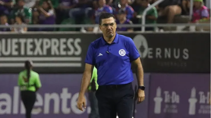 El entrenador mexicano aún no ha podido tener un 'once tipo' y su equipo sigue evidenciando carencias.