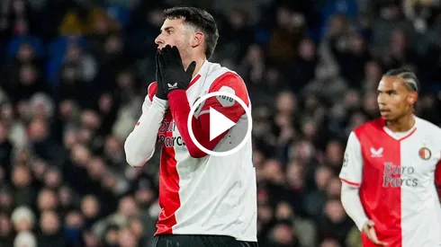 Noche triste para Santi Giménez en Champions.