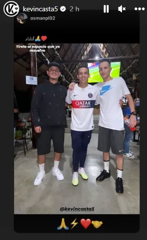 Kevin Castaño con la playera del Paris Saint Germain en una publicación de IG