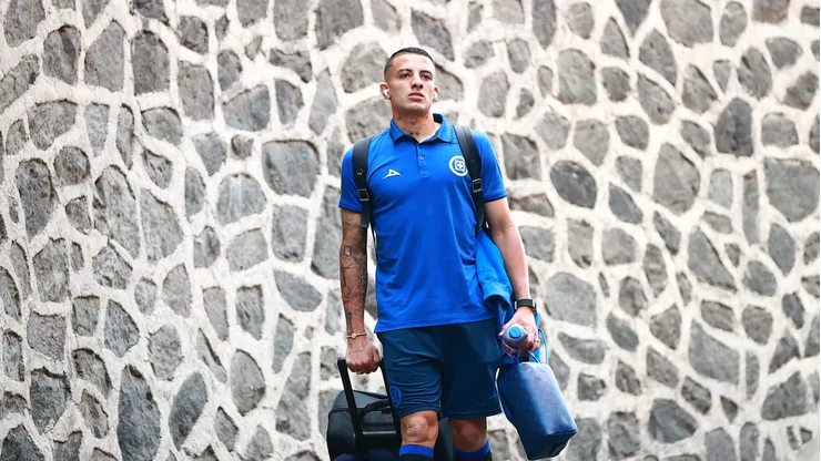 El mediocampista de Cruz Azul suena para emigrar a Francia en este mercado de pases.