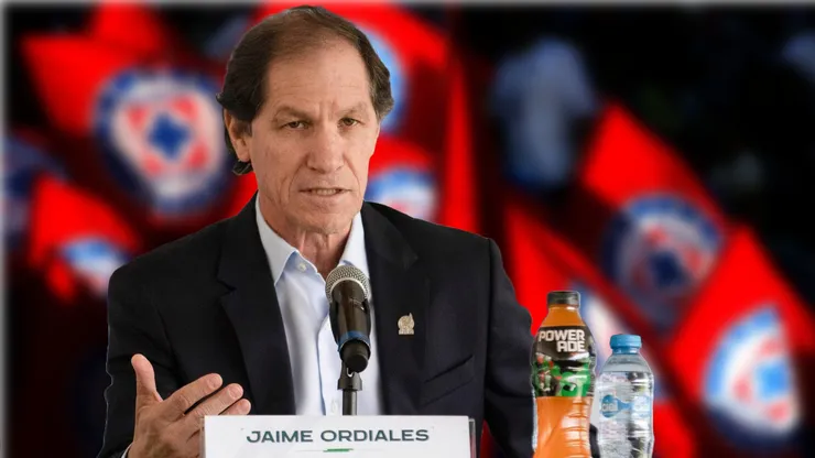 Jaime Ordiales, polémico asesor del presidente de Cruz Azul.