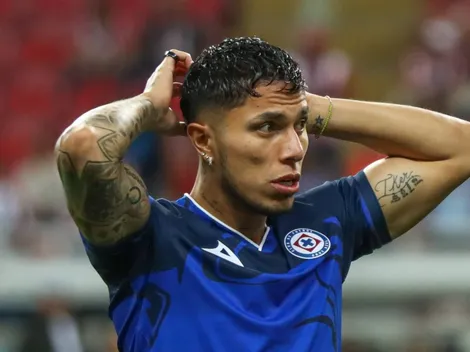 Un equipo de la Liga MX, el primer pretendiente para sacar a Carlos Salcedo de Cruz Azul