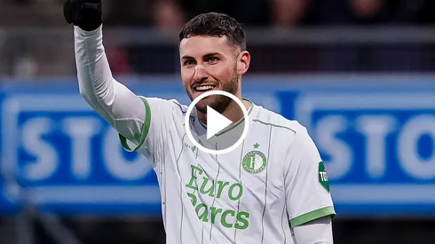 Santi volvió a anotar con el Feyenoord.