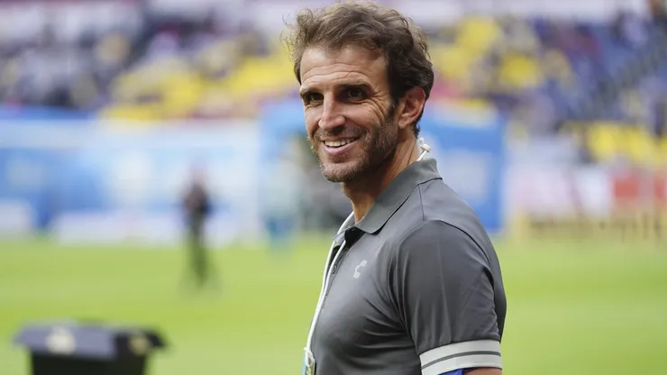 Iván Alonso llegaría como director deportivo.