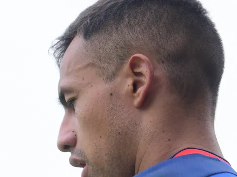 Iván Morales visita a un club en Chile