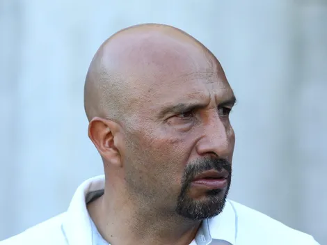 El Conejo se reunió con la directiva: su cara al final lo dice todo