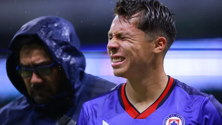 Huescas sufrió un duro golpe en el último partido de Cruz Azul.
