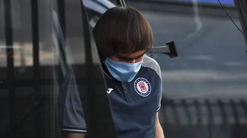 El defensor mexicano no se ocultó y reaccionó al comunicado que publicó el club tras caer ante el Puebla.