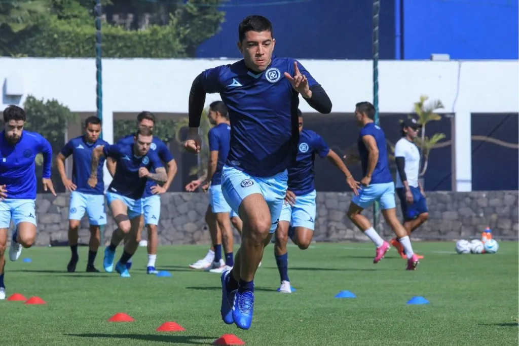 Erik Lira, jugador de Cruz Azul.