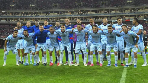 Cruz Azul perdió con Chivas y quedó prácticamente eliminado.