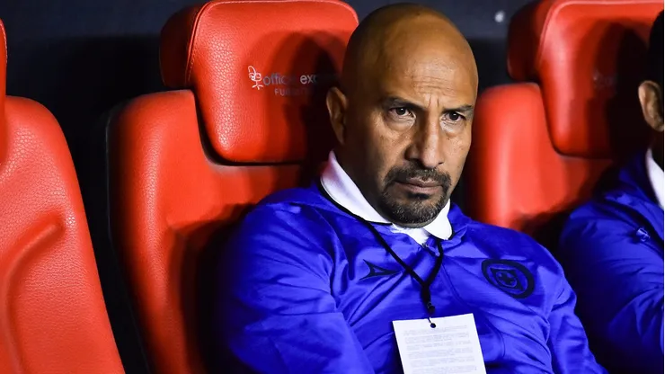 El ex jugador devenido a director deportivo es una de las figuras más criticadas del organigrama de los cementeros.