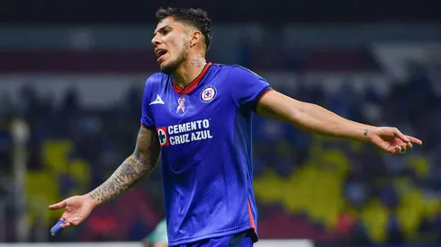 El defensor fue el chivo expiatorio de la afición y fue silbado durante todo el encuentro contra los Bravos.