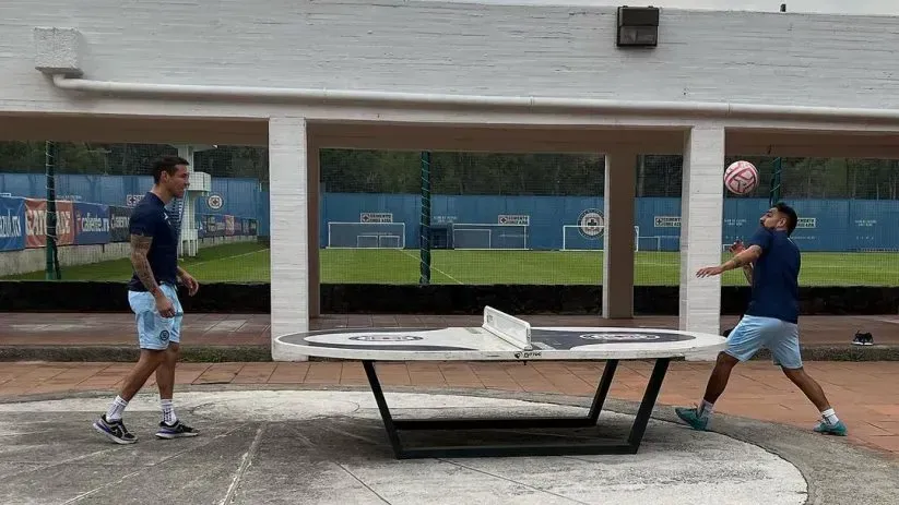 Dueñas y Escoboza, divirtiéndose solos en La Noria. (@alonsoescoboza)