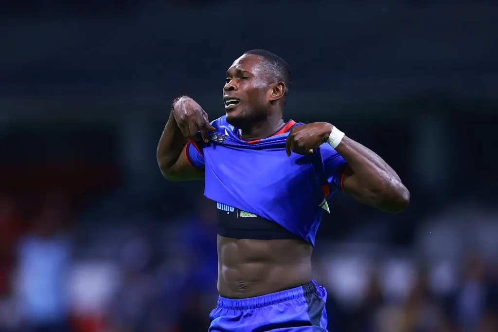 El llamativo dato de la salida de Diber Cambindo de Cruz Azul (Imago 7)