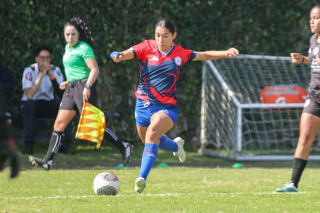 Skylynn Rodríguez, nueva jugadora de Cruz Azul Femenil.