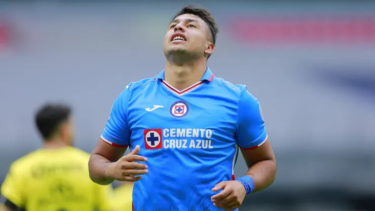 Iván Morales sería baja de Cruz Azul.