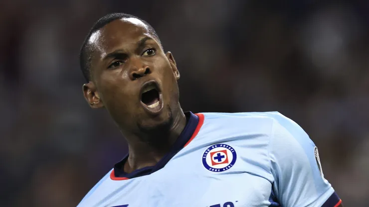 Diber Cambindo podría dejar a Cruz Azul.