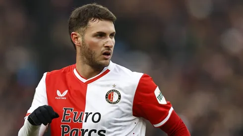 Santiago Giménez suma 19 goles en la Eredivisie