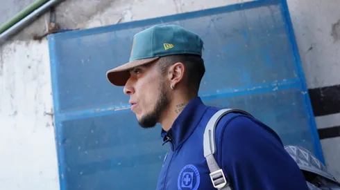 El defensor volvió a los terrenos de juego después de semanas en donde se especuló con su salida.