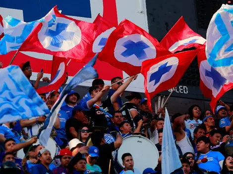 El policía que golpeó a un aficionado de Cruz Azul fue destituido