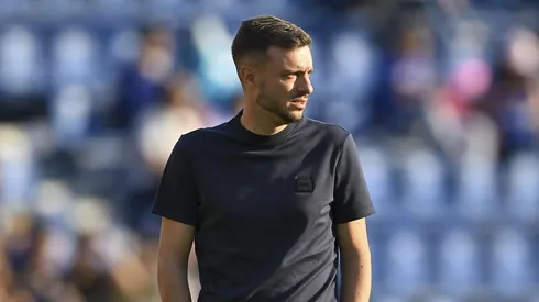 El técnico argentino fue víctima del lanzamiento de objetos en el partido de los cementeros ante el Pachuca.