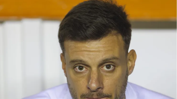 El entrenador argentino no ha podido dar con la tecla y aún no suma victorias en este torneo.