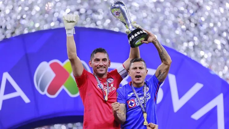 Corona y Cata no pudieron retirarse con Cuz Azul como querían.