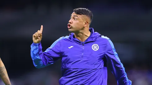 El delantero chileno fichó por el Sarmiento por espacio de dos años. Se acordó de los cementeros al poco tiempo de hacerse oficial.