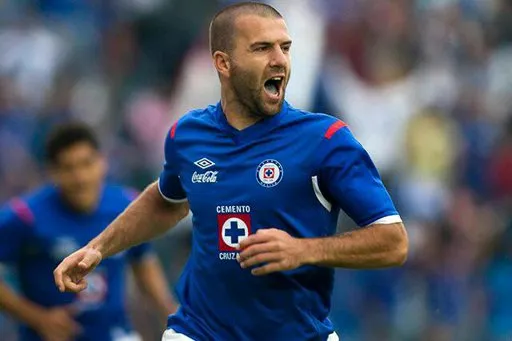 El pedido de Tito Villa (Imago 7).