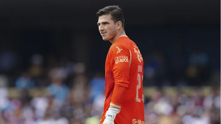 El portero veracruzano ofreció una entrevista en donde habló de lo que le faltó para triunfar en Cruz Azul.