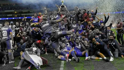 Escobar es otro de los Campeones que se marcha.