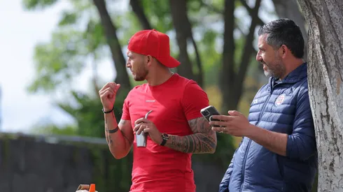 El defensor paraguayo no será tomado en cuenta por Martín Anselmi y ya empieza a perfilar su futuro lejos de la institución.