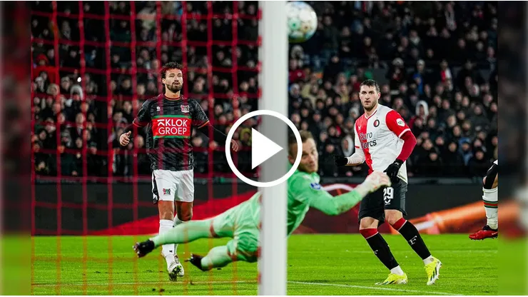 Santi Giménez marcó su primer gol del 2024.